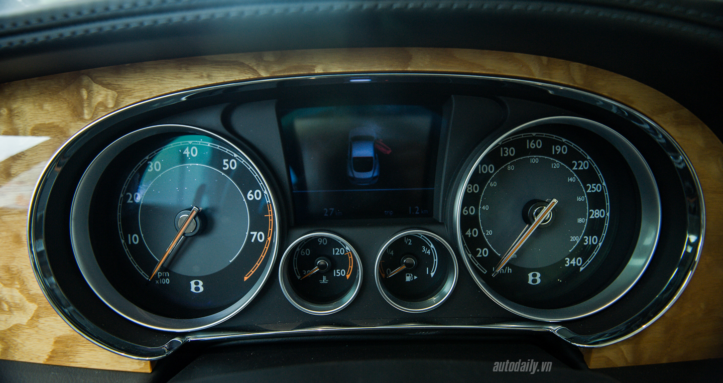 Ảnh chi tiết Bentley Continental GT V8 màu độc tại Việt Nam bentley Continental GT V8 (25).jpg