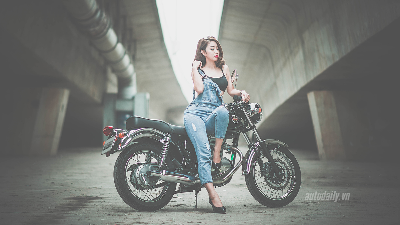 Thiếu nữ Hà Thành quyến rũ bên Kawasaki Estrella 250 Kawasaki Estrella) (8).jpg