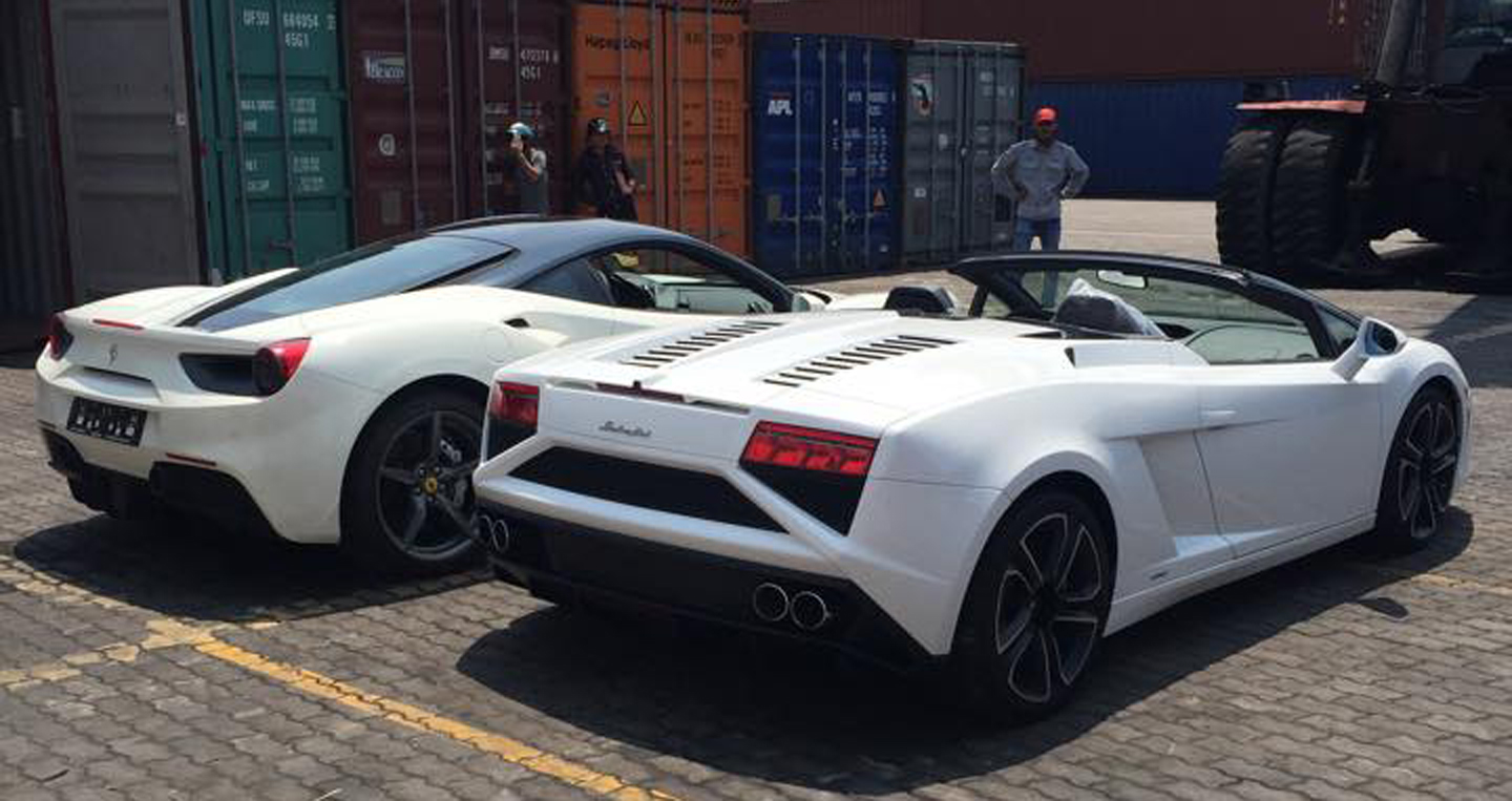 Siêu bò Lamborghini Gallardo Lp560-4 Spyder đầu tiên về Việt Nam Lamborghini Gallardo Spyder (2).JPG