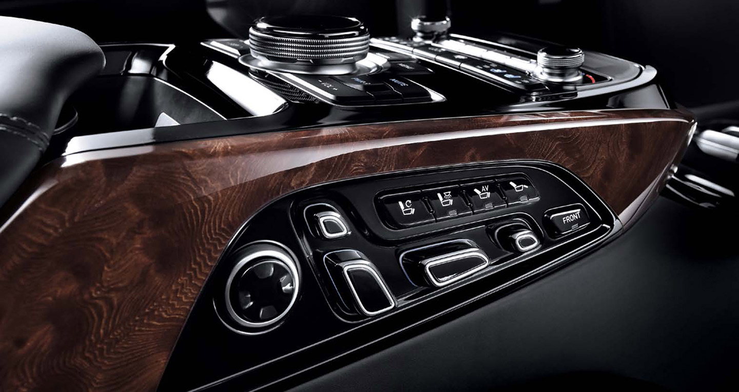 Ảnh chi tiết Genesis EQ900L genesis-eq900l-lwb (7).jpg