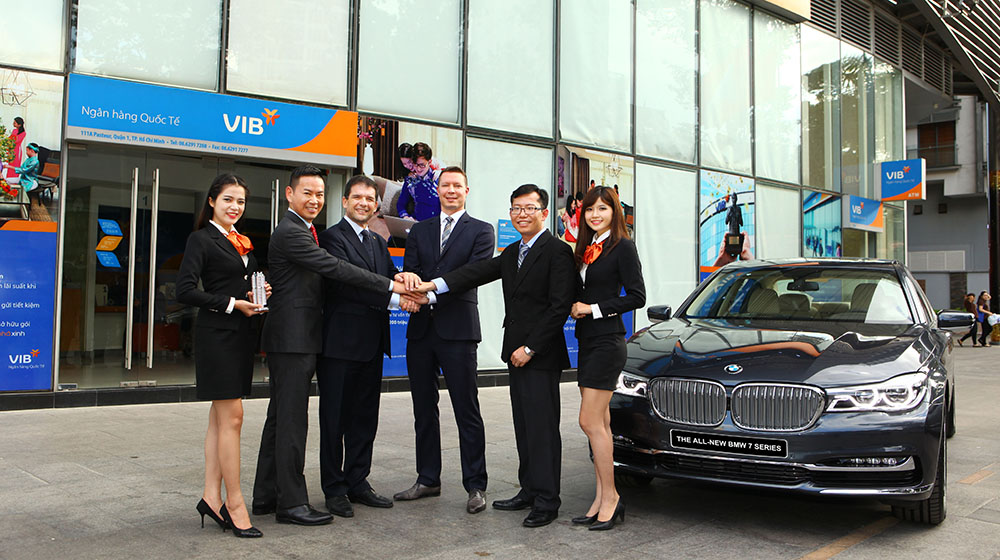 Thêm lợi ích khi mua xe BMW, MINI và BMW Motorrad BMW và Ngân hàng VIB ký kết thỏa thuận đối tác chiến lược cung cấp dịch vụ tài chính..jpg