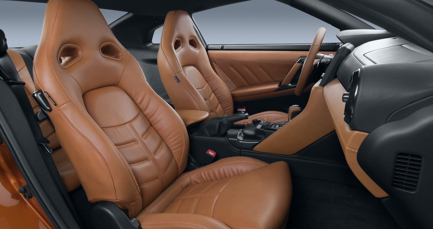 Nissan trình làng GT-R 2017, mạnh 565 mã lực 2017-Nissan-GT-R-FL-40 copy.jpg