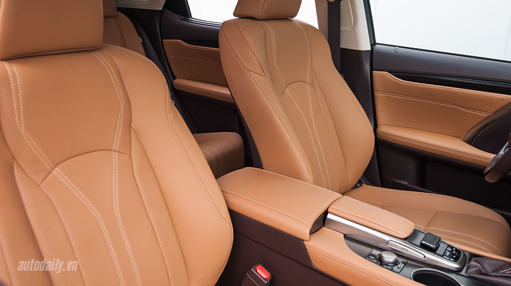 Lexus RX350 – Xứng tầm crossover hạng sang Lexus-RX-2016-43.jpg