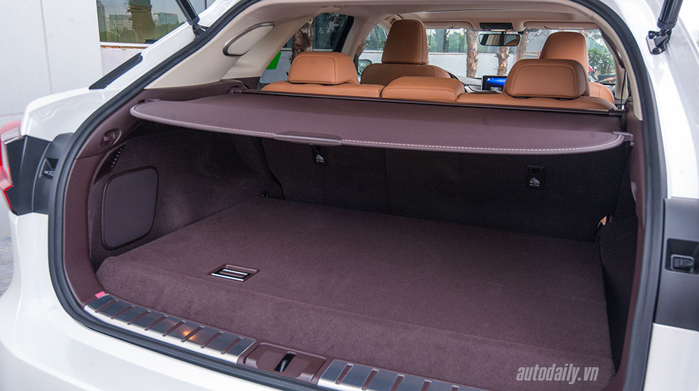 Lexus RX350 – Xứng tầm crossover hạng sang Lexus-RX-2016-45.jpg