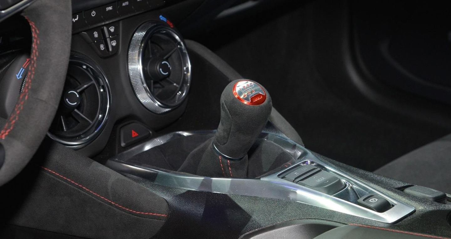 Cận cảnh Chevrolet Camaro ZL1 2017 “bằng xương, bằng thịt” Camaro ZL1 (2)-1.JPG