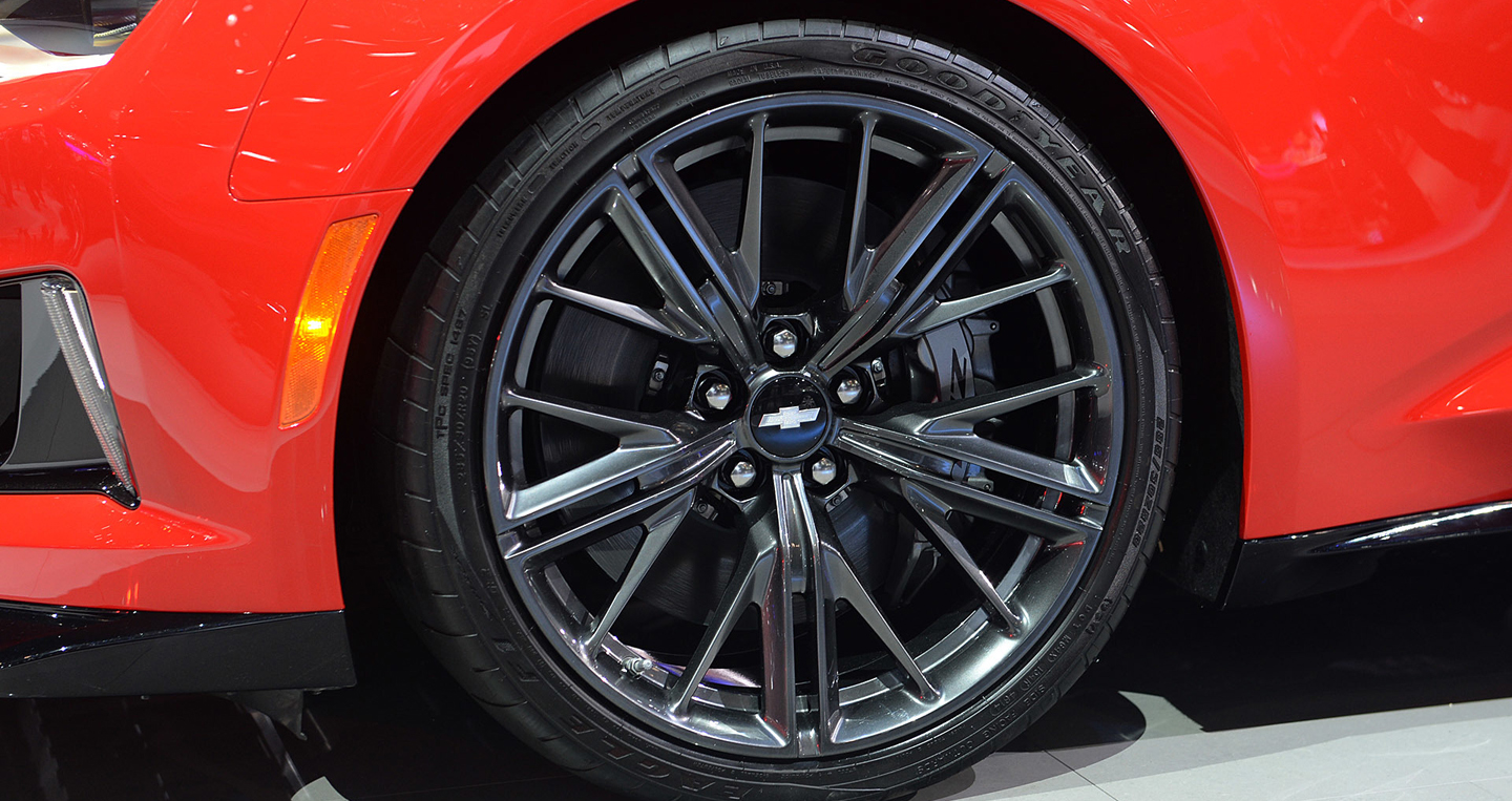 Cận cảnh Chevrolet Camaro ZL1 2017 “bằng xương, bằng thịt” Camaro ZL1 (8).jpg