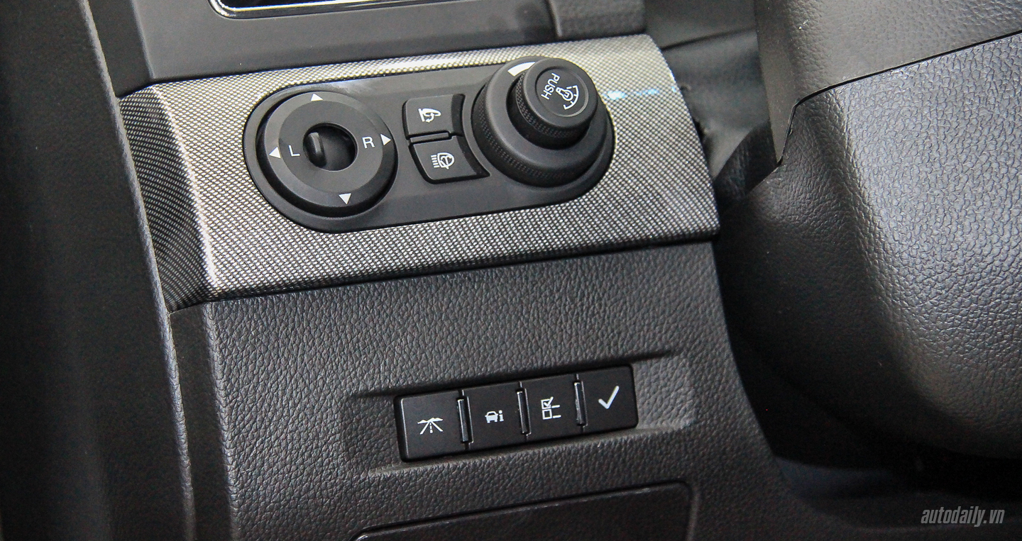 Chi tiết nội thất Chevrolet Captiva 2016 chevrolet Captiva 2016 (11).jpg