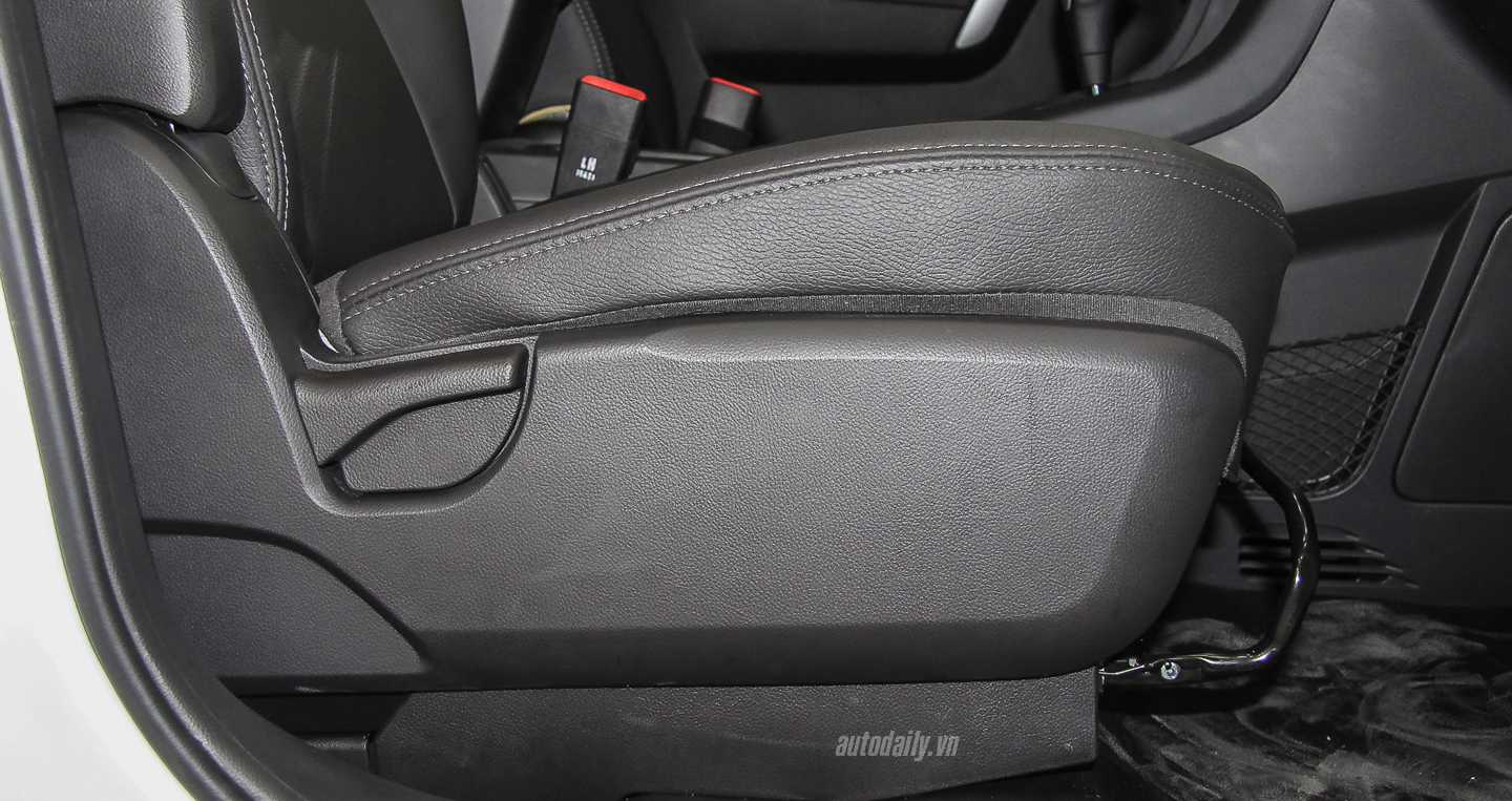 Chi tiết nội thất Chevrolet Captiva 2016 chevrolet Captiva 2016 (15).jpg