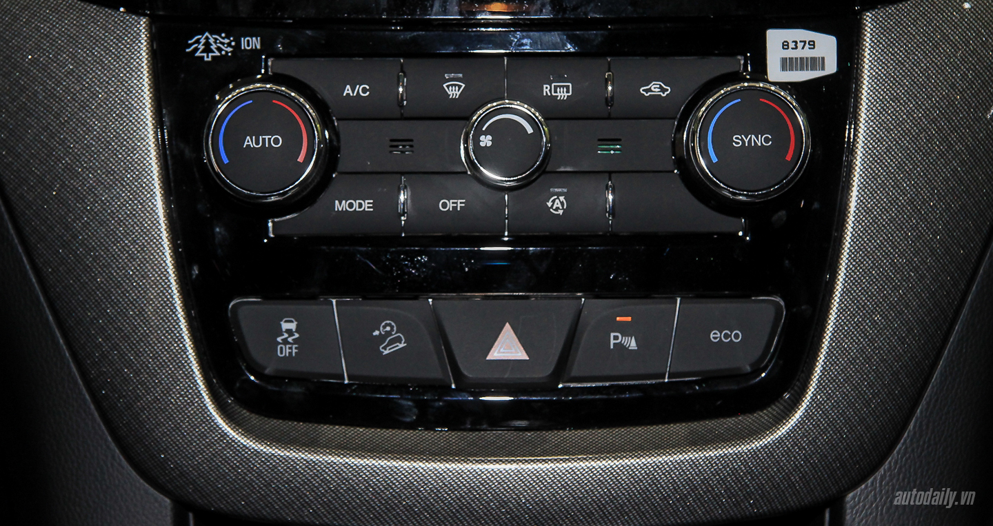 Chi tiết nội thất Chevrolet Captiva 2016 chevrolet Captiva 2016 (6).jpg