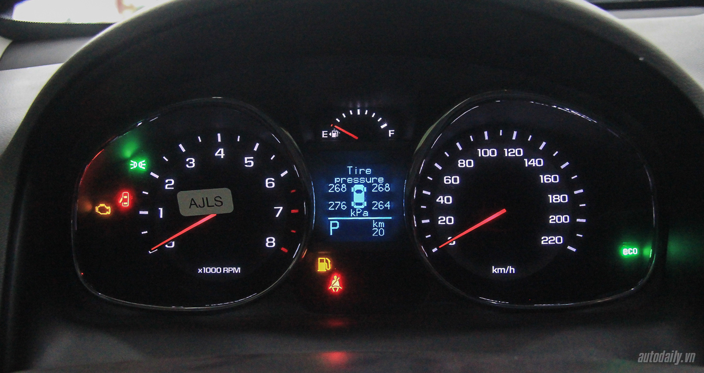 Chi tiết nội thất Chevrolet Captiva 2016 chevrolet Captiva 2016 (9).jpg
