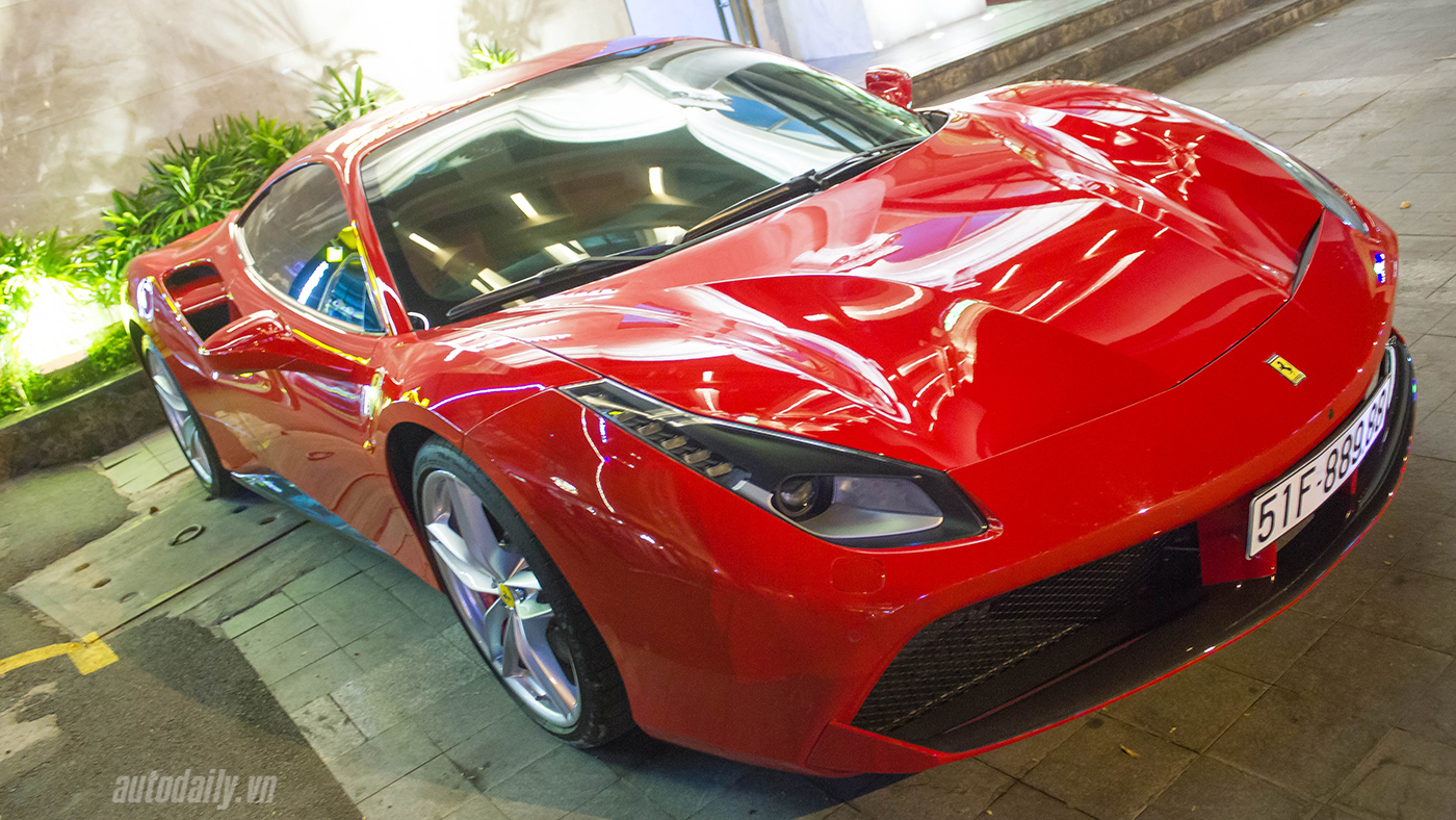 Ngắm “ngựa chồm” Ferrari 488 GTB đỏ rực trên phố Sài Gòn 488 GTB (3).jpg