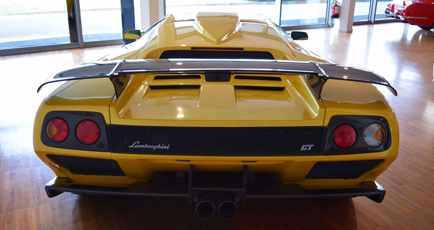 Bên trong bảo tàng hãng siêu xe Lamborghini có gì? Lamborghini-museum-17 copy.jpg