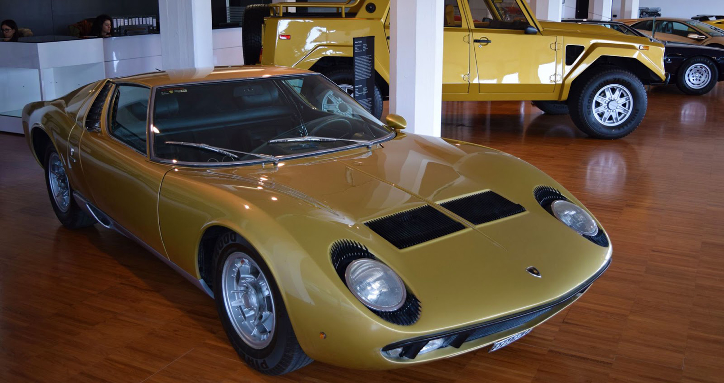 Bên trong bảo tàng hãng siêu xe Lamborghini có gì? Lamborghini-museum-6 copy.jpg