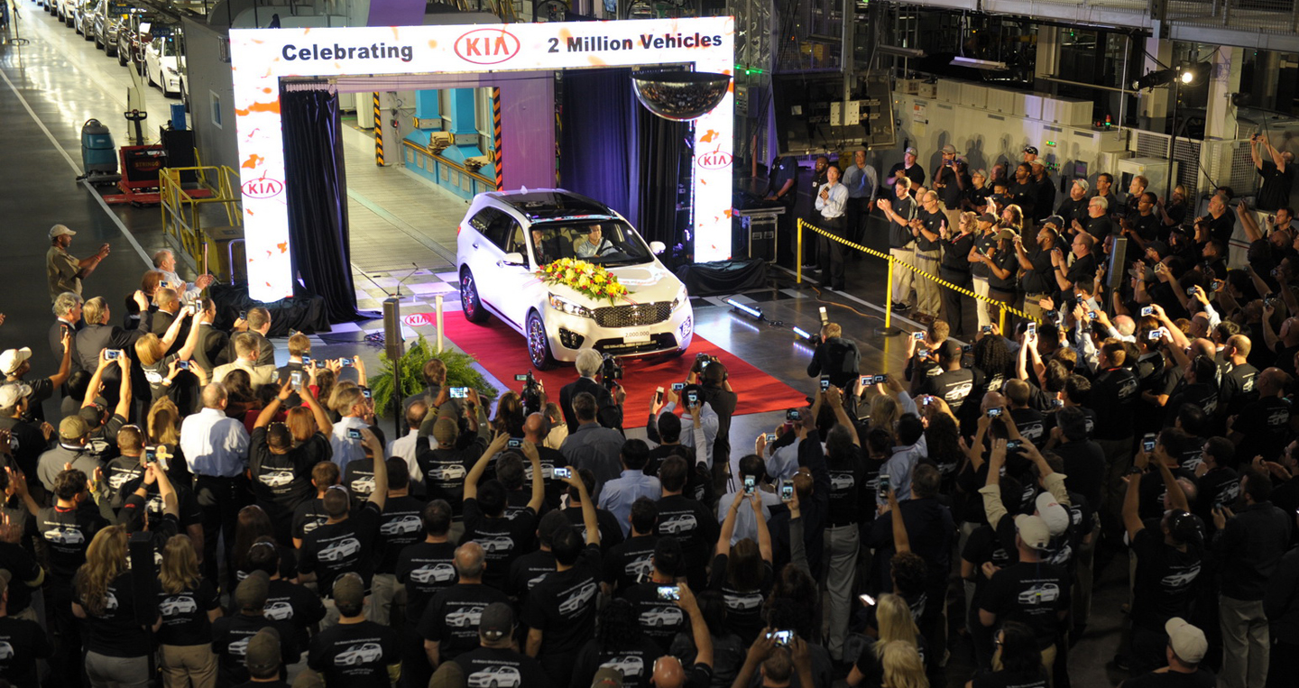 Kia chào đón chiếc xe thứ 2 triệu lắp ráp tại Mỹ 2016-KiaGeorgiaPlant-01 copy.jpg