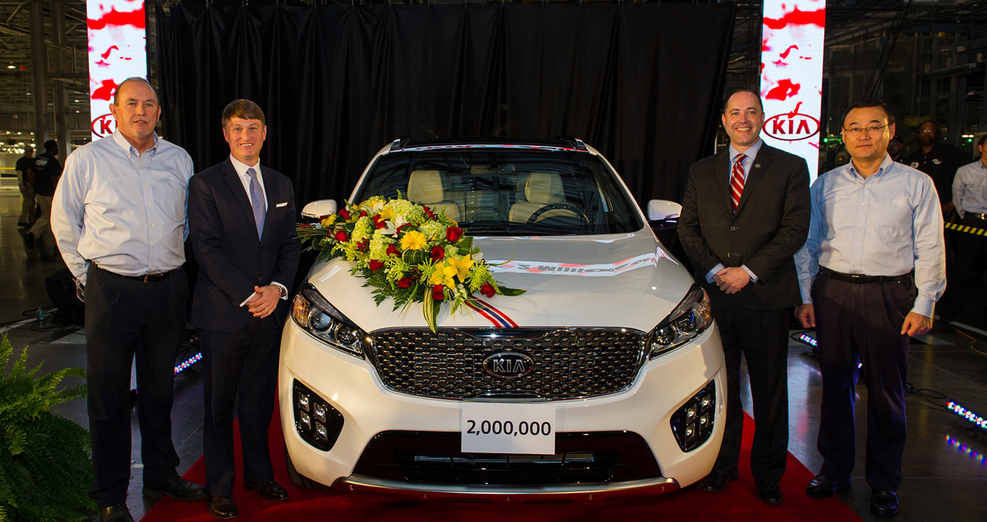 Kia chào đón chiếc xe thứ 2 triệu lắp ráp tại Mỹ 2016-KiaGeorgiaPlant-02 copy.jpg