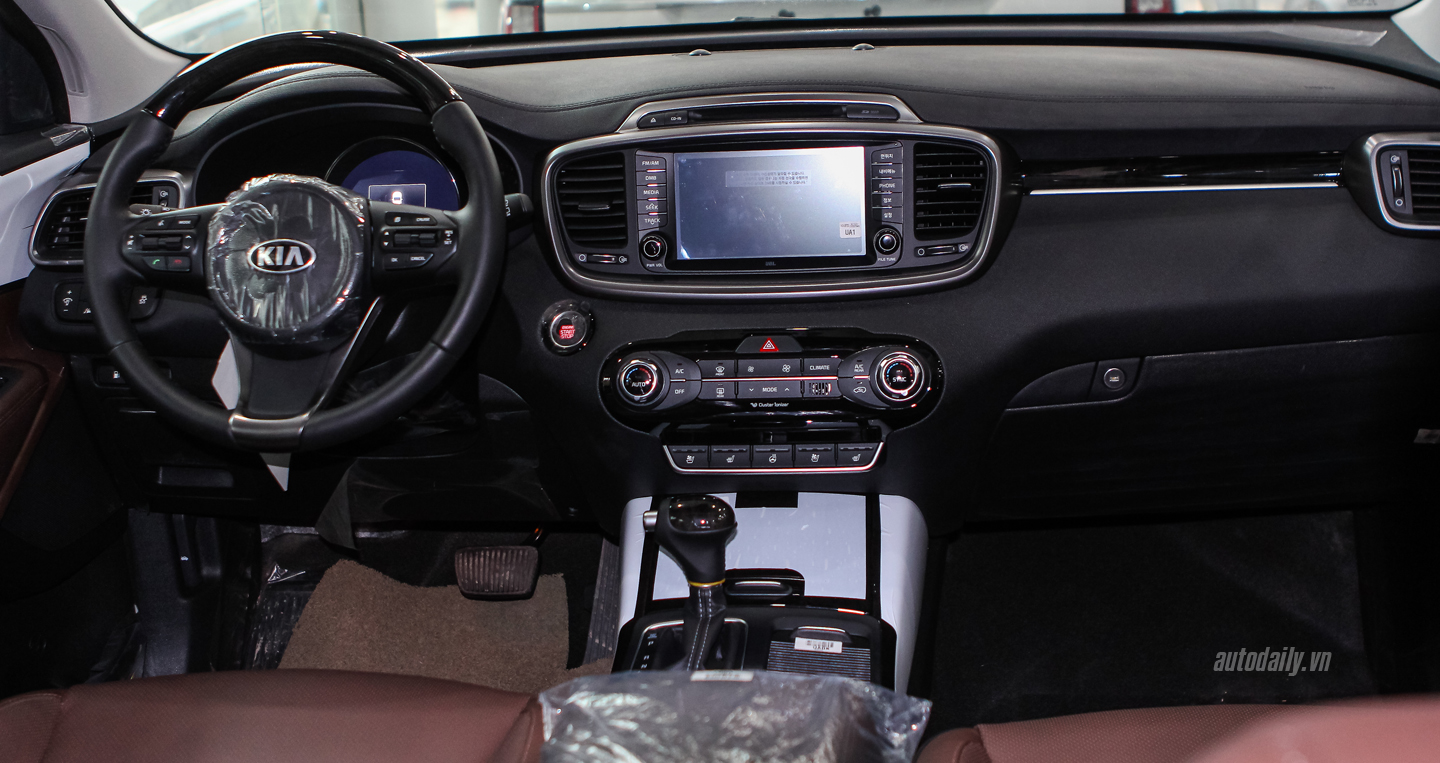 Kia Sorento 2016 bất ngờ về Việt Nam, giá hơn 1,5 tỷ đồng kia Sorento 2016 (14).jpg