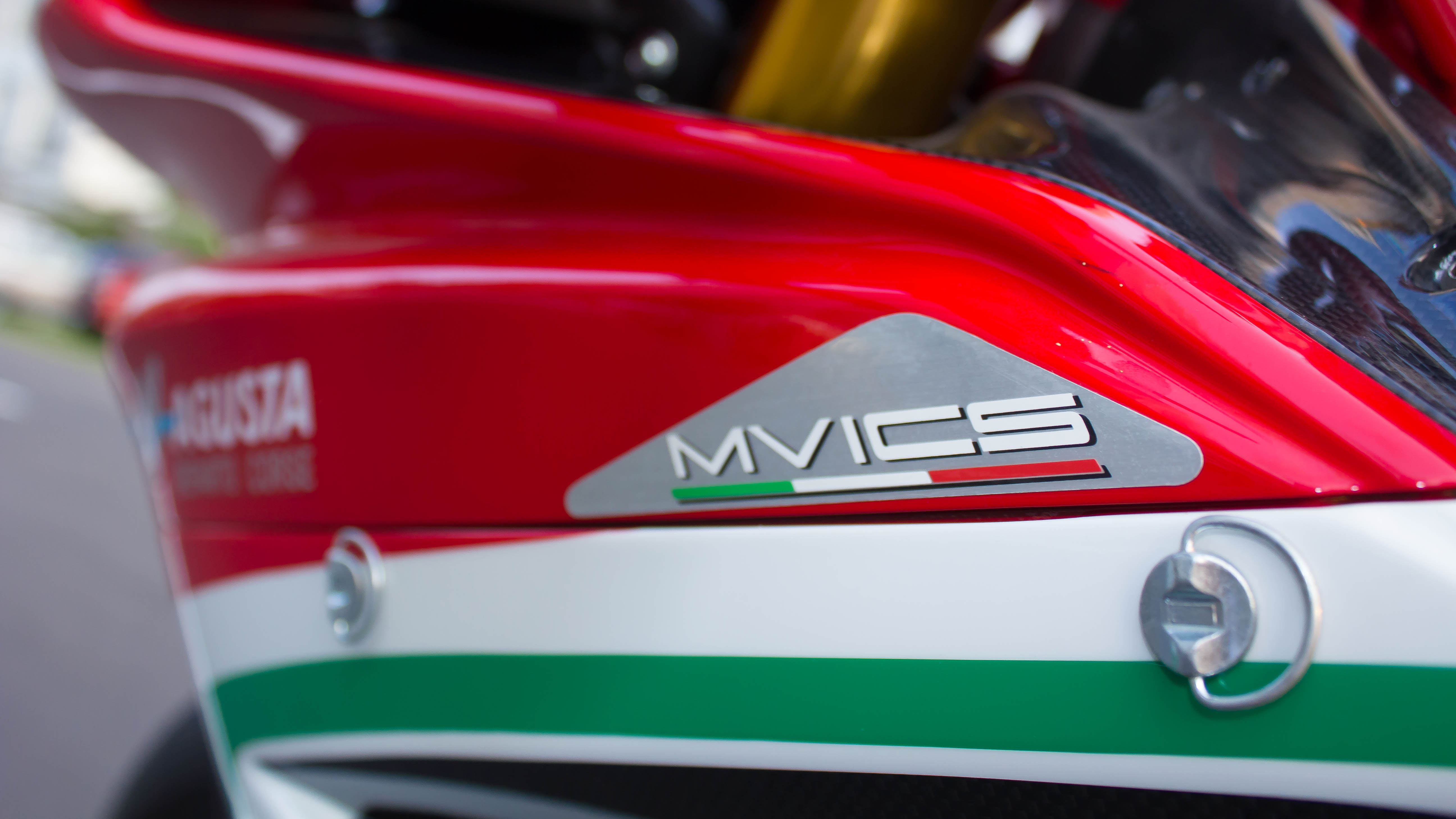 Ảnh chi tiết MV Agusta F4 RC tại Việt Nam MV Agusta F4 RC (14).jpg