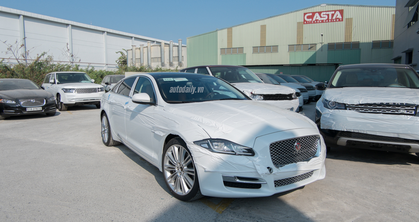 Jaguar XJL Portfolio 2016 đầu tiên về Việt Nam Jaguar_XJL_2016 (6).jpg