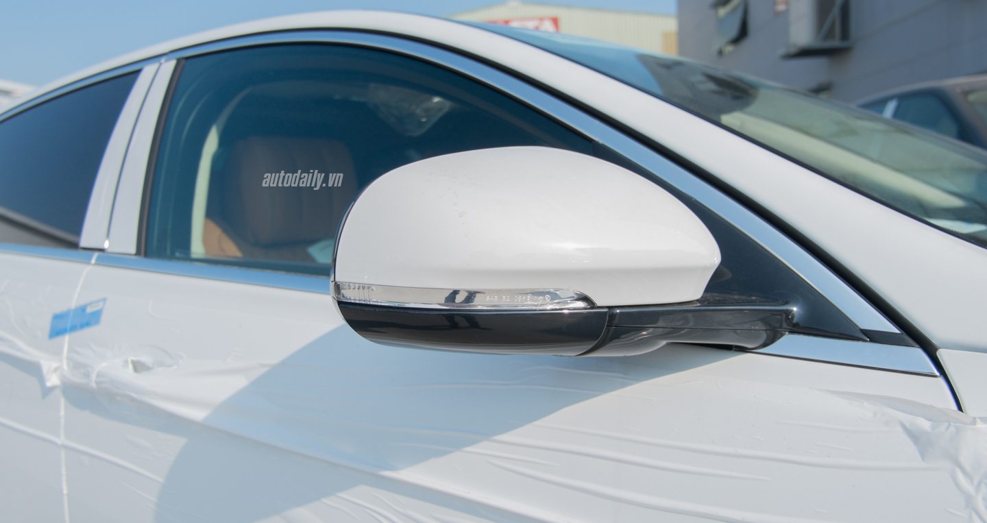 Ảnh Jaguar XJL Portfolio 2016 đầu tiên về Việt Nam Jaguar_XJL_2016 (9).jpg