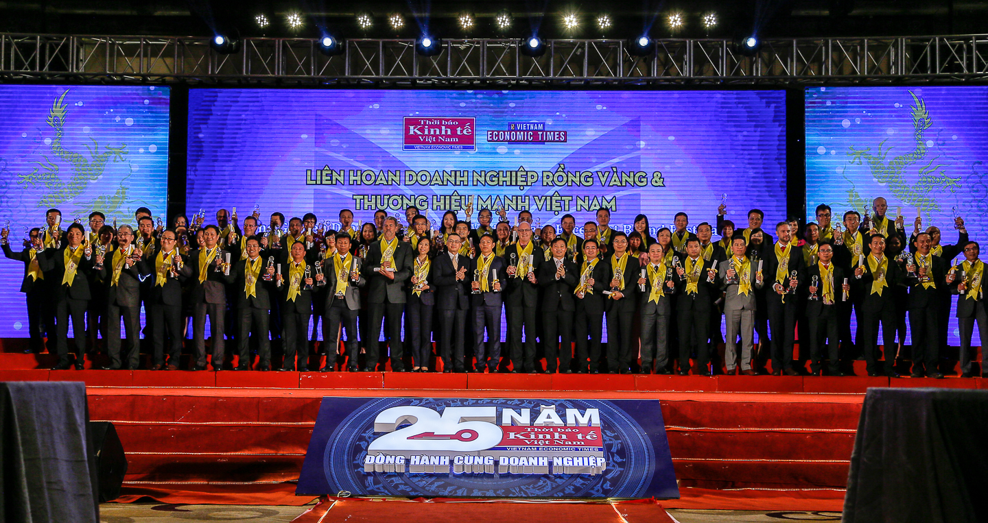 Honda Việt Nam nhận giải thưởng Rồng Vàng Honda_VietNam_RongVang_11 (2).jpg