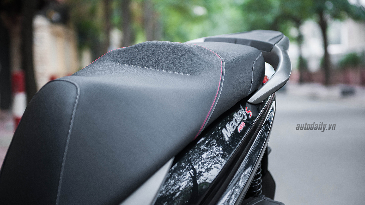 Đánh giá Piaggio Medley 125 ABS: Đối thủ xứng tầm của Honda SH 125i Đánh giá nhanh Piaggio Medley (8).jpg