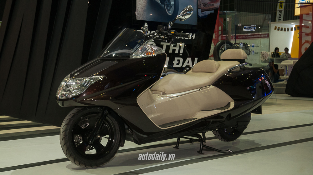 Xế khủng đổ bộ Triển lãm môtô, xe máy đầu tiên tại Việt Nam Trien lam xe mat (2).jpg