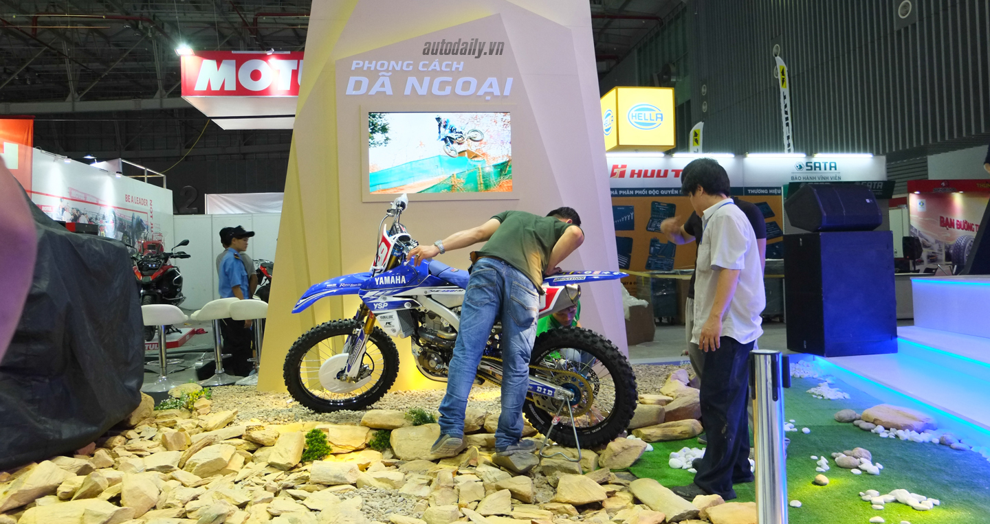 Tất bật chuẩn bị khai màn Triển lãm mô-tô, xe máy đầu tiên tại Việt Nam Trien_Lam_Xe_May_2016 (6).jpg