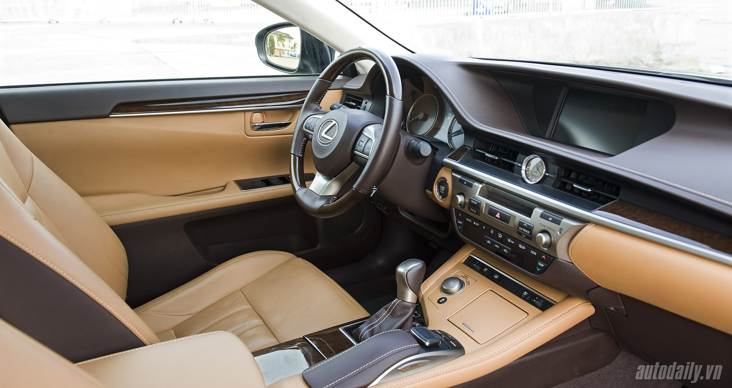 Lexus ES 2016: Lựa chọn mới cho người trẻ thành đạt Lexus ES350 (58).jpg