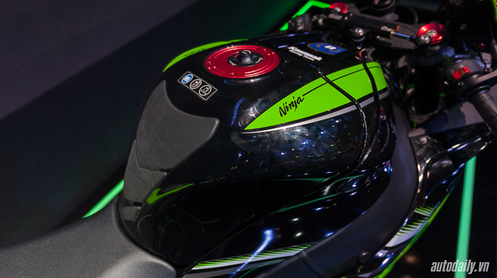 Xem thêm ảnh Kawasaki ZX-10R ABS 2016 ZX-10R (8).jpg