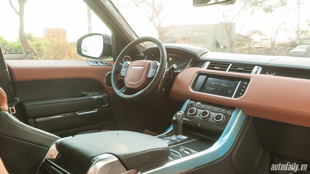 Range Rover Sport SVR - SUV mạnh nhất của Land Rover về Việt Nam RAnge Rover (17).jpg