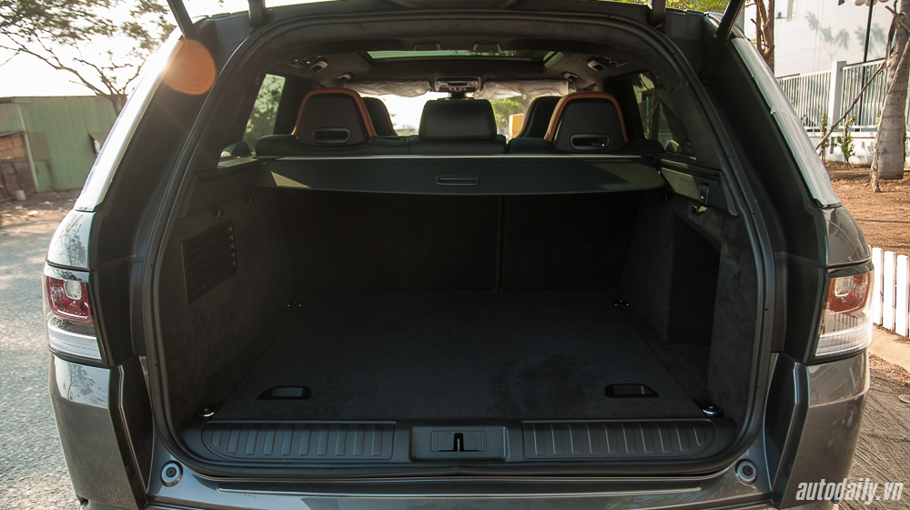 Ảnh chi tiết Range Rover Sport SVR RAnge Rover (7).jpg