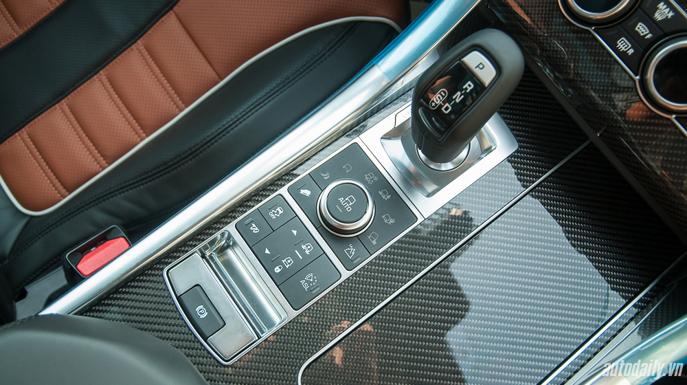 Range Rover Sport SVR - SUV mạnh nhất của Land Rover về Việt Nam RAnge Rover (9).jpg
