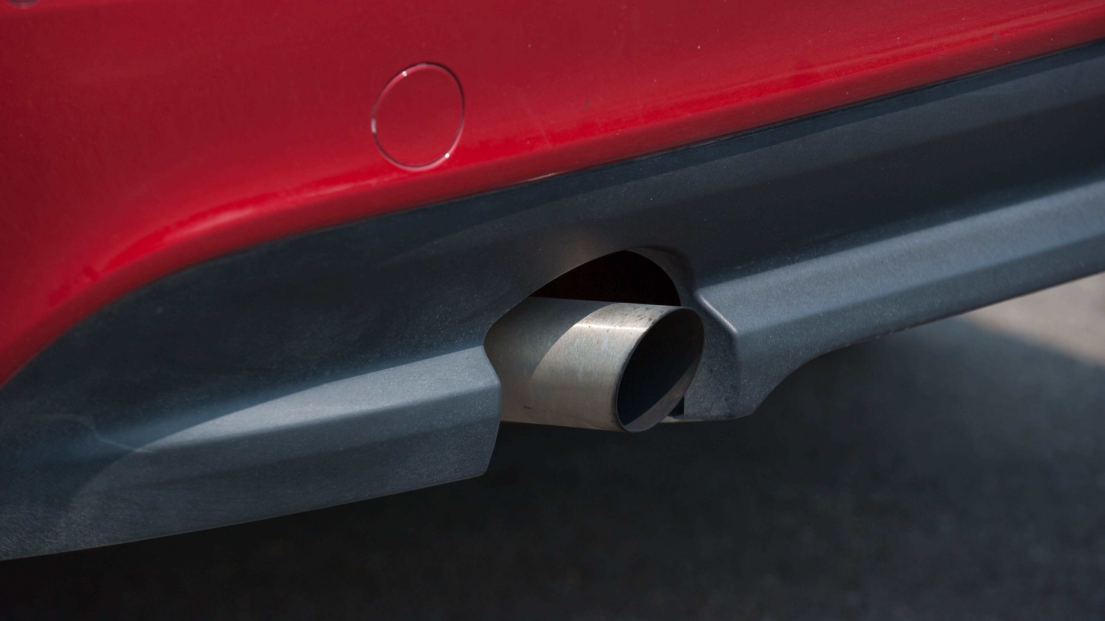 Jaguar XE - Sự xuất hiện đầy thách thức Jaguar XE Test Drive (16).jpg