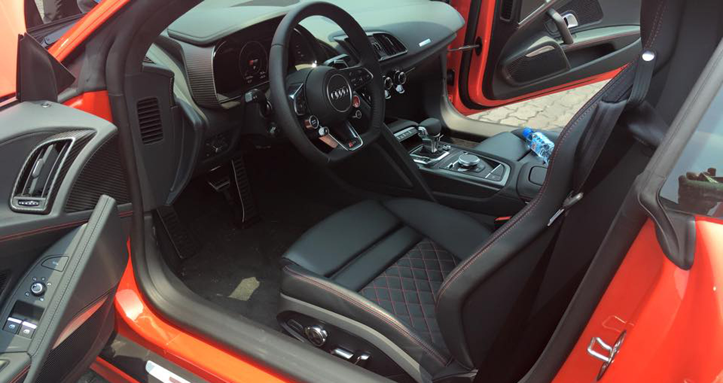 Siêu phẩm Audi R8 V10 Plus 2015 đầu tiên về Việt Nam Audi R8 V10 Plus (8).jpg