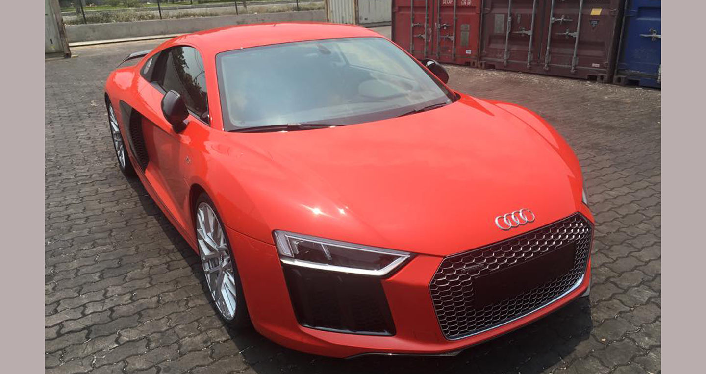 Siêu phẩm Audi R8 V10 Plus 2015 đầu tiên về Việt Nam Audi R8 V10 Plus (9).JPG