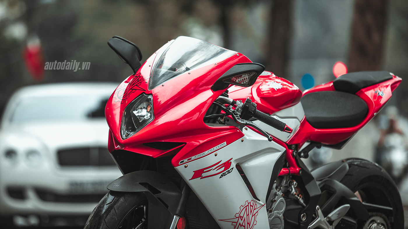 Ảnh chi tiết MV Agusta F3 800 tại Hà Nội MV Agusta F3 (13).jpg
