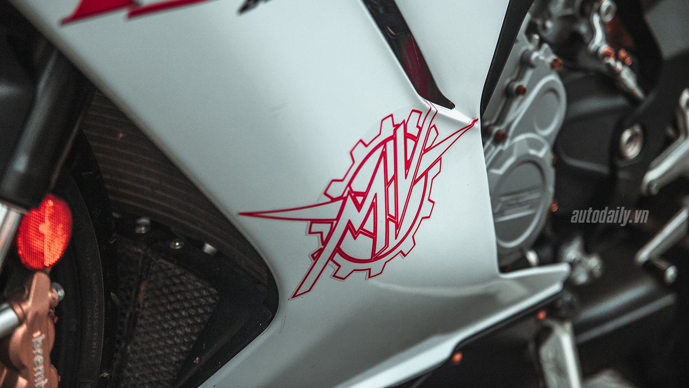 Ảnh chi tiết MV Agusta F3 800 tại Hà Nội MV Agusta F3 (18).jpg