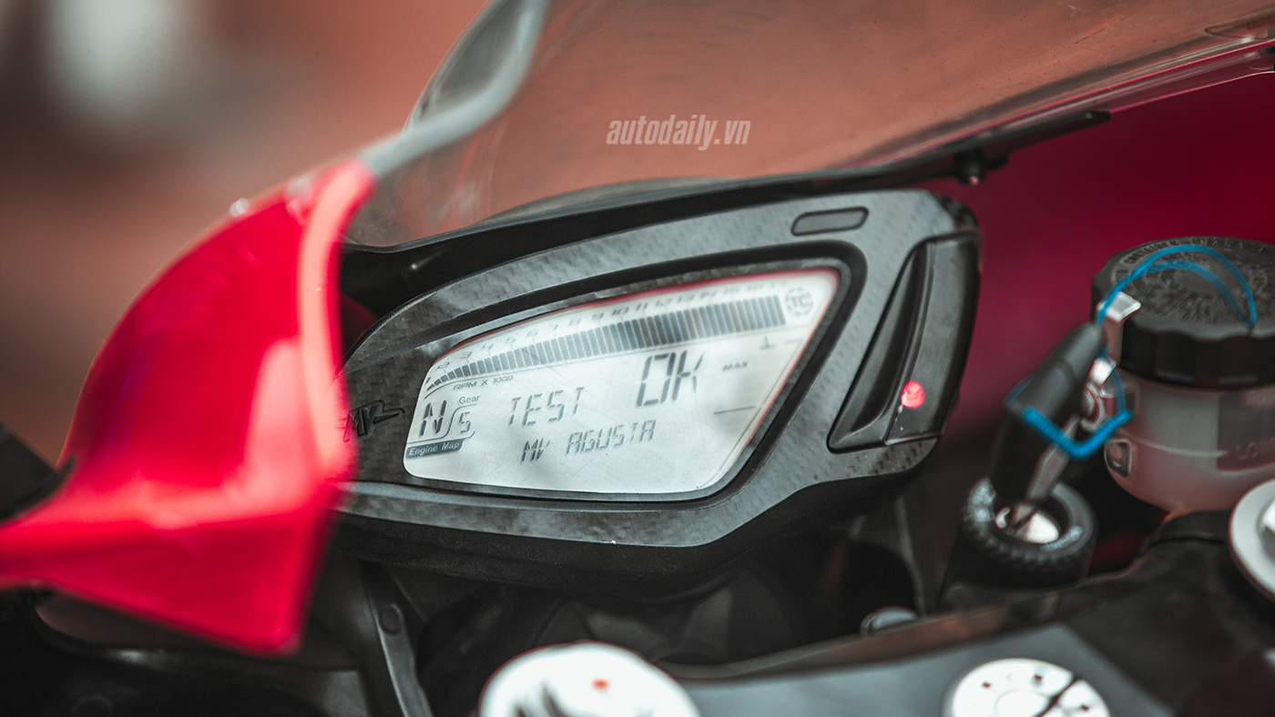 Ảnh chi tiết MV Agusta F3 800 tại Hà Nội MV Agusta F3 (22).jpg