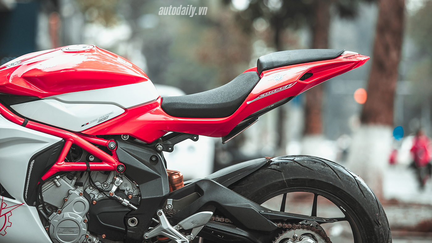 Ảnh chi tiết MV Agusta F3 800 tại Hà Nội MV Agusta F3 (36).jpg