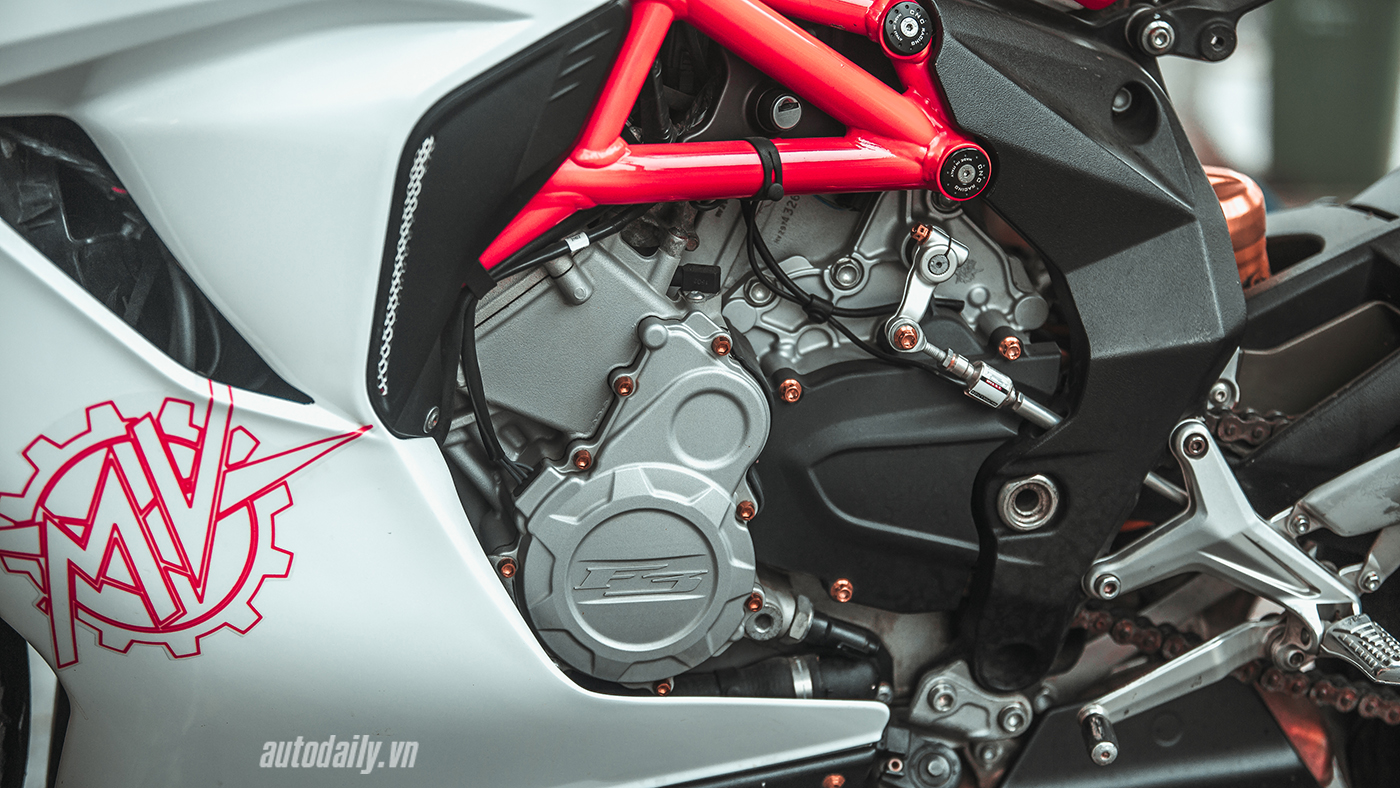 Cận cảnh “hàng hiếm” MV Agusta F3 800 tại Hà Nội MV Agusta F3 (42).jpg