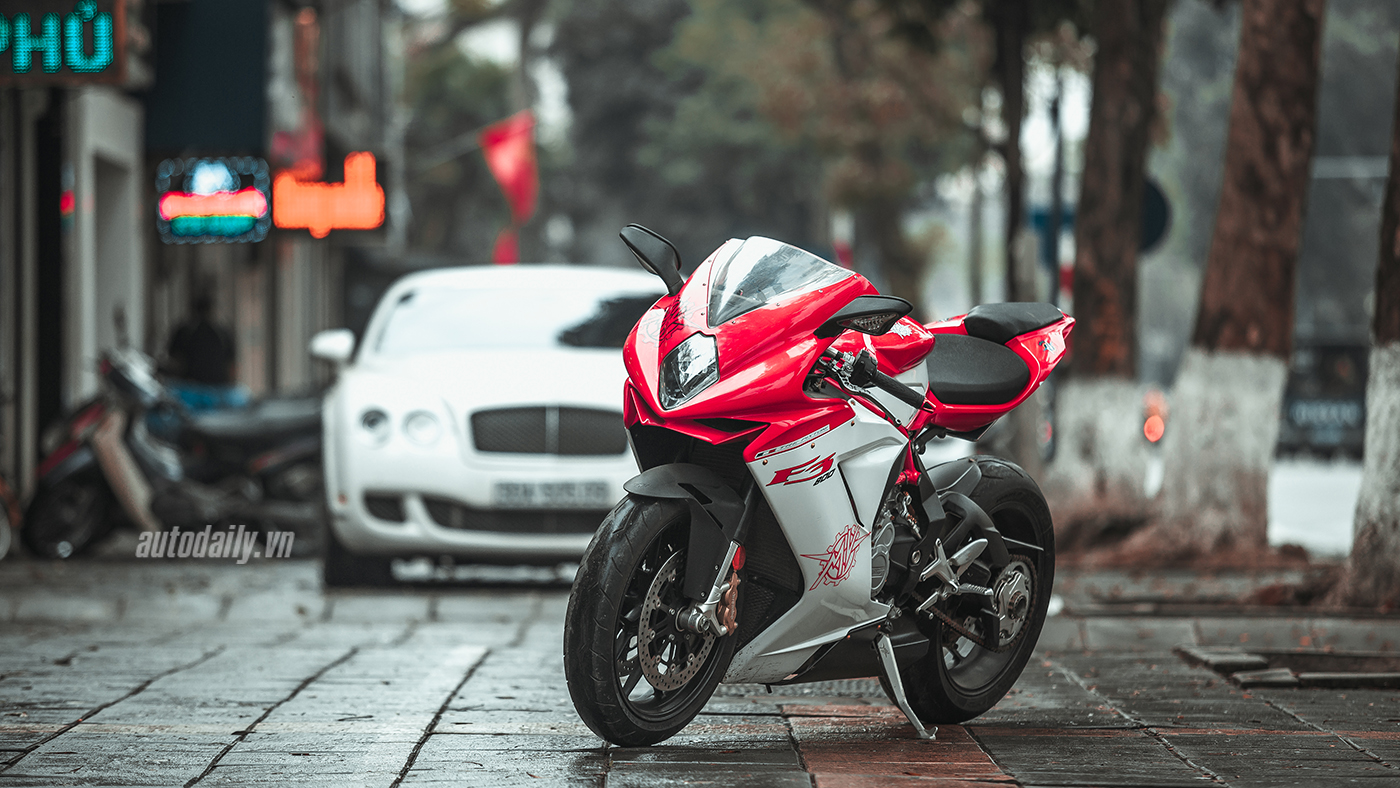 Ảnh chi tiết MV Agusta F3 800 tại Hà Nội MV Agusta F3 (5).jpg