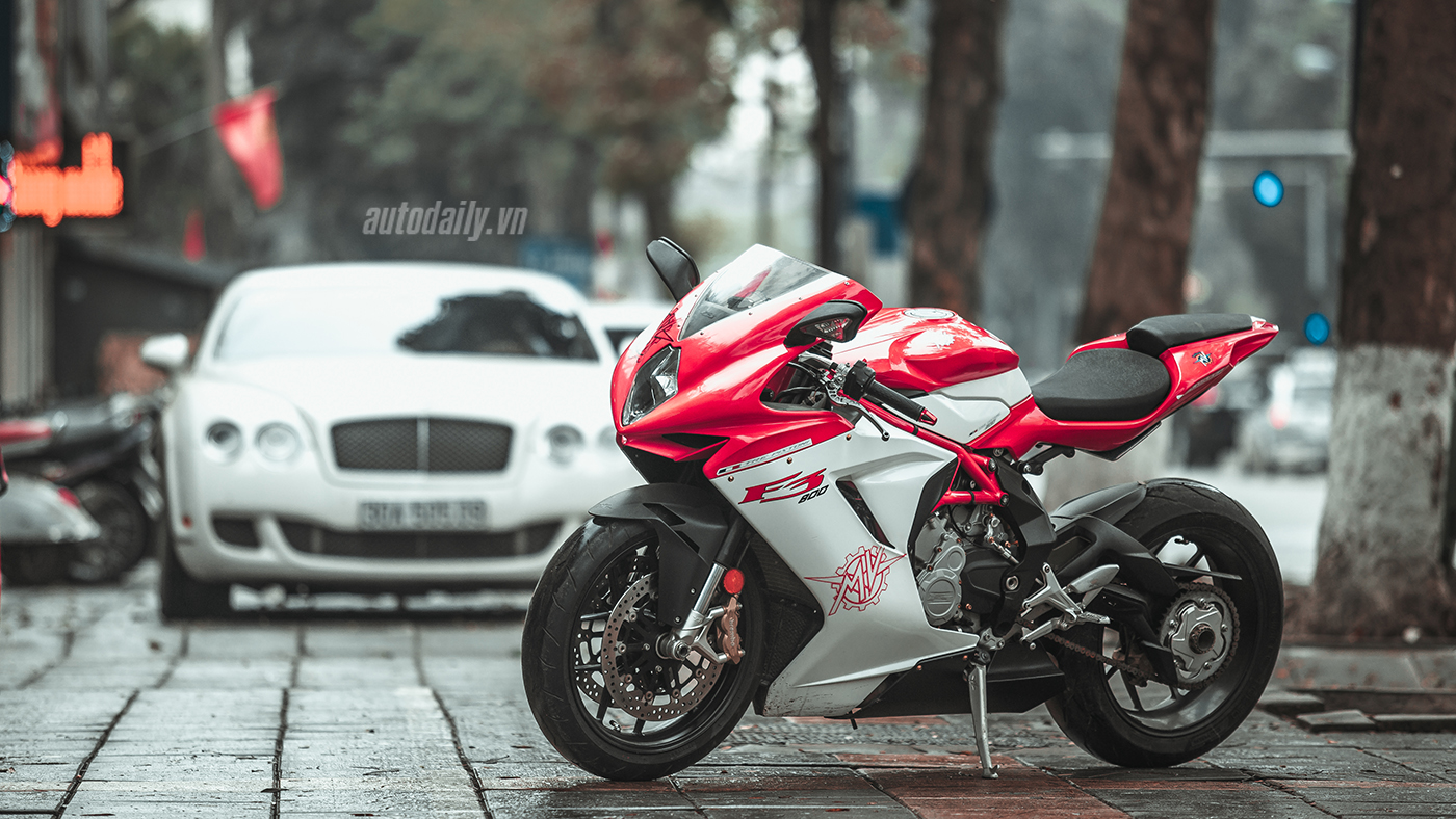 Cận cảnh “hàng hiếm” MV Agusta F3 800 tại Hà Nội MV Agusta F3 (6).jpg