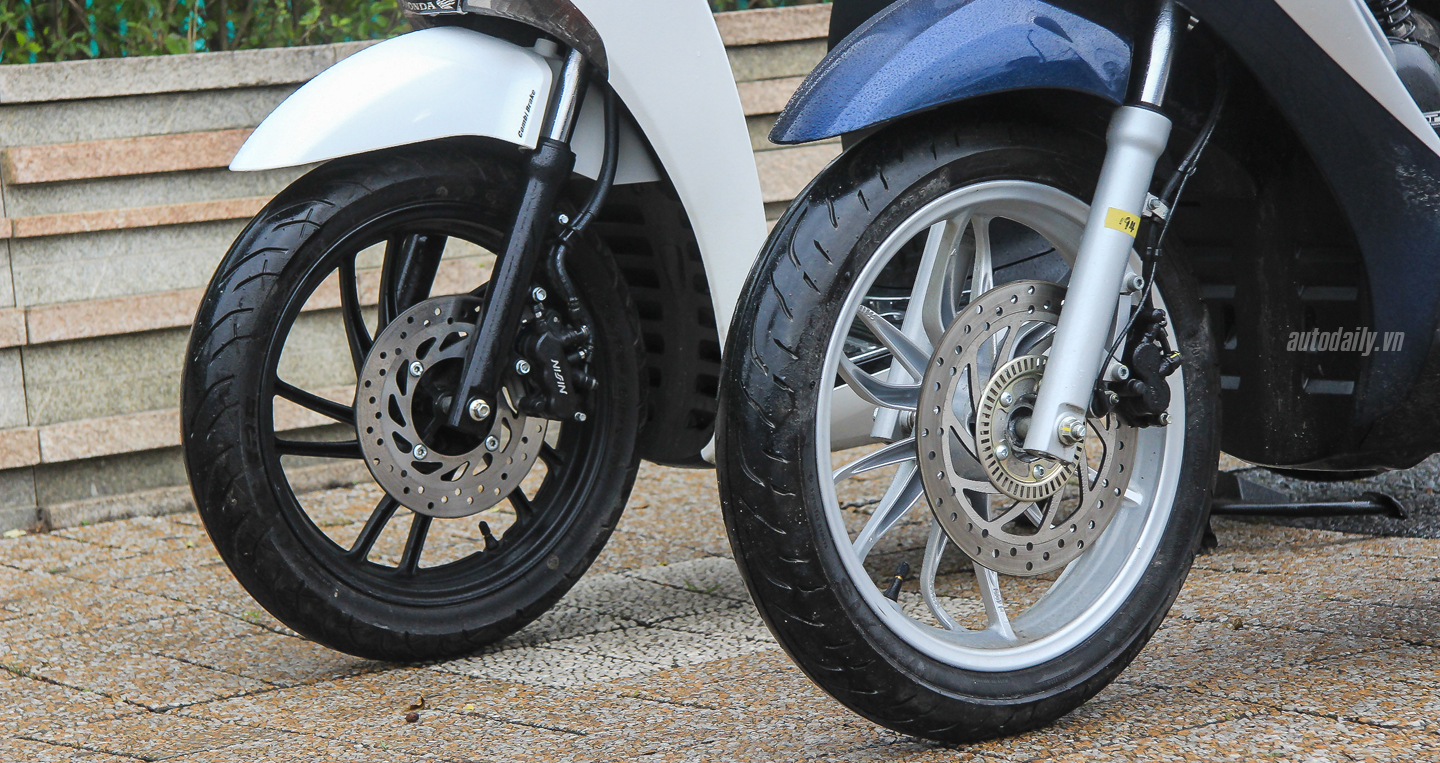 So sánh trực quan Piaggio Medley 125 ABS và Honda SH125i medey SH (1).JPG