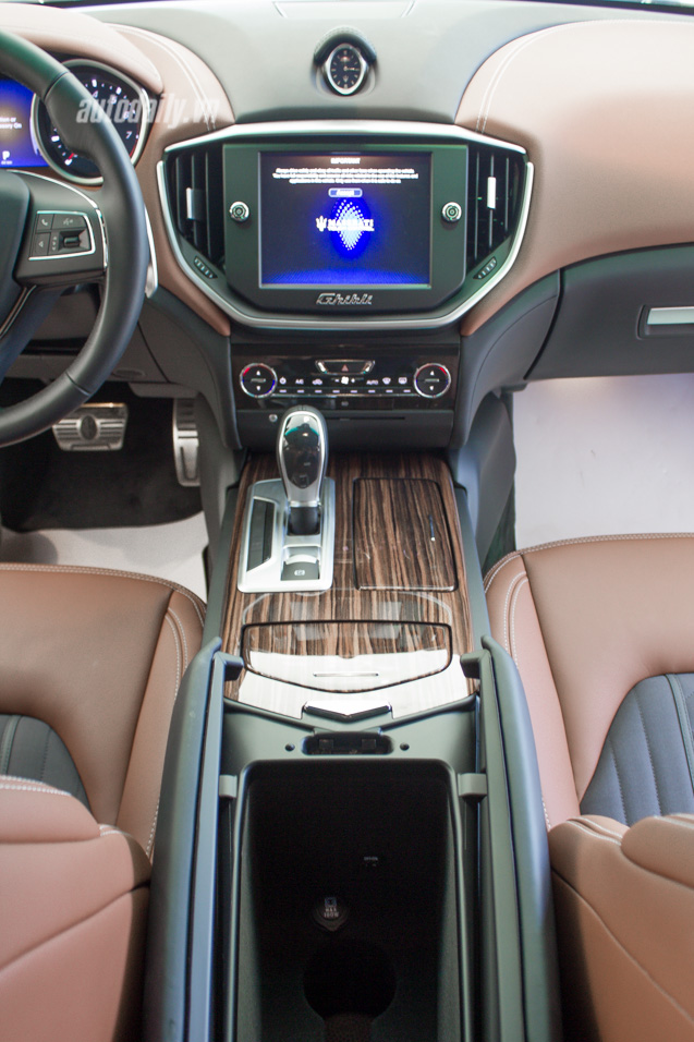 Ảnh chi tiết Maserati Ghibli Zegna tại Việt Nam Ghibli Zegna (20).jpg