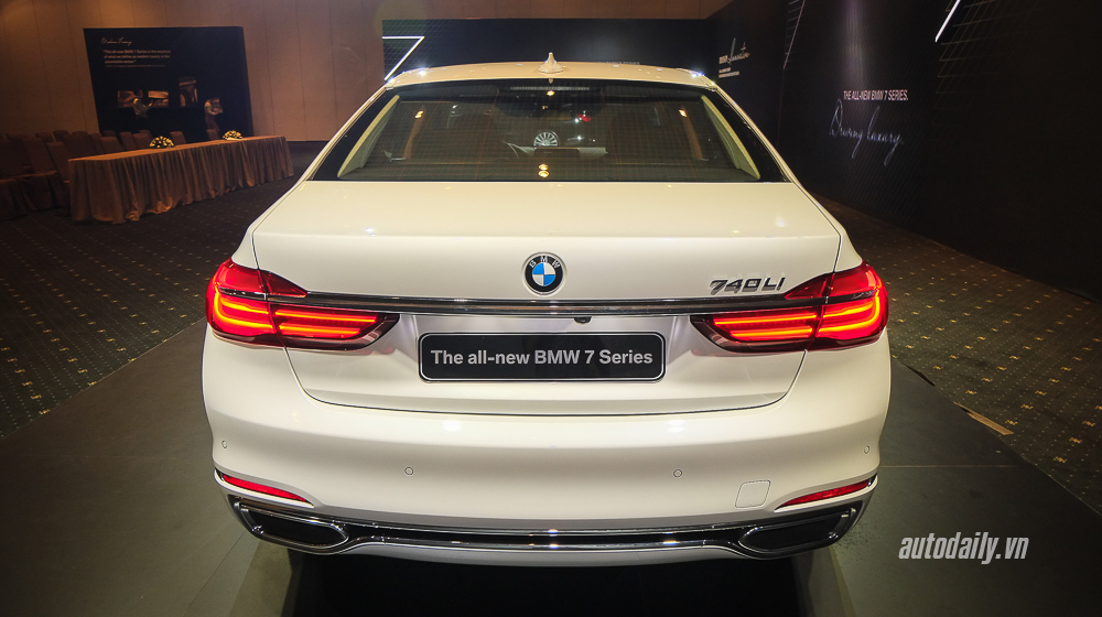 BMW 7-Series 2016 tại Việt Nam an toàn cỡ nào? BMW_7-Series (4).jpg