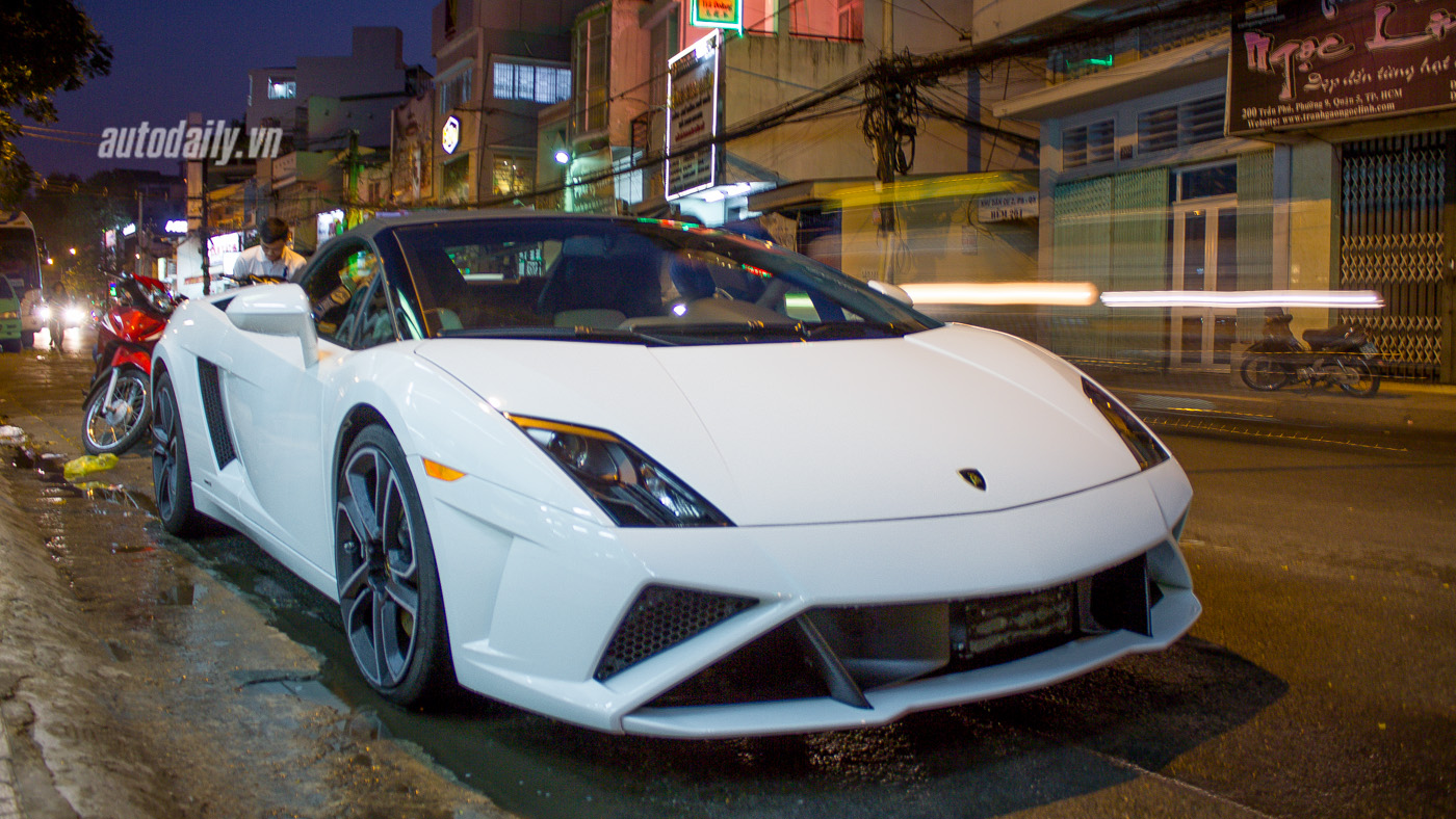 Ngắm vẻ đẹp của Lamborghini Gallardo LP560-4 Spyder đầu tiên tại Việt Nam Gallardo Spyder (10).jpg