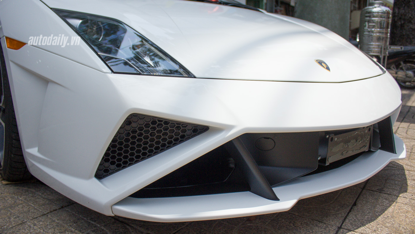 Ngắm vẻ đẹp của Lamborghini Gallardo LP560-4 Spyder đầu tiên tại Việt Nam Gallardo Spyder (18).jpg