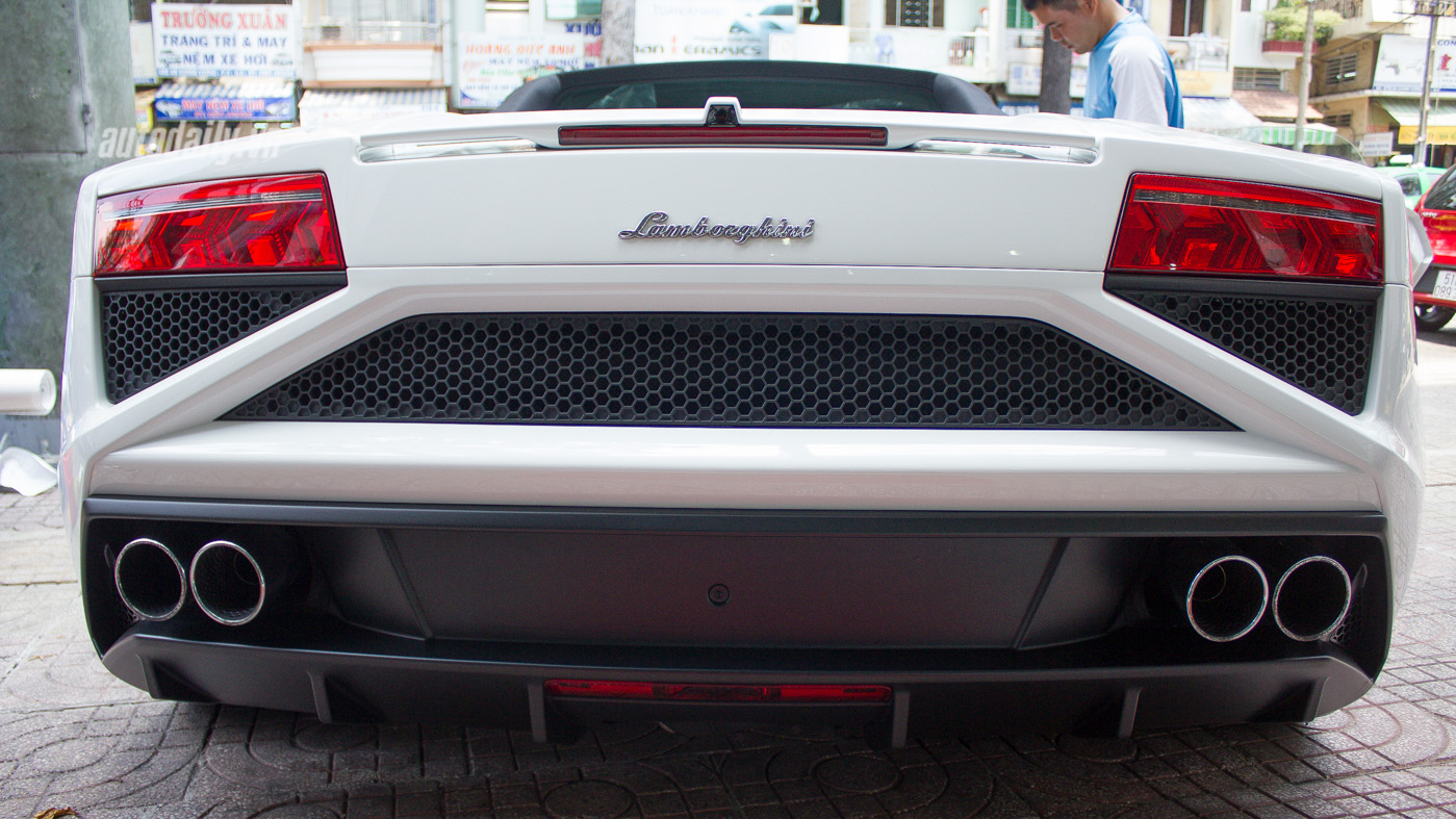 Ngắm vẻ đẹp của Lamborghini Gallardo LP560-4 Spyder đầu tiên tại Việt Nam Gallardo Spyder (21).jpg