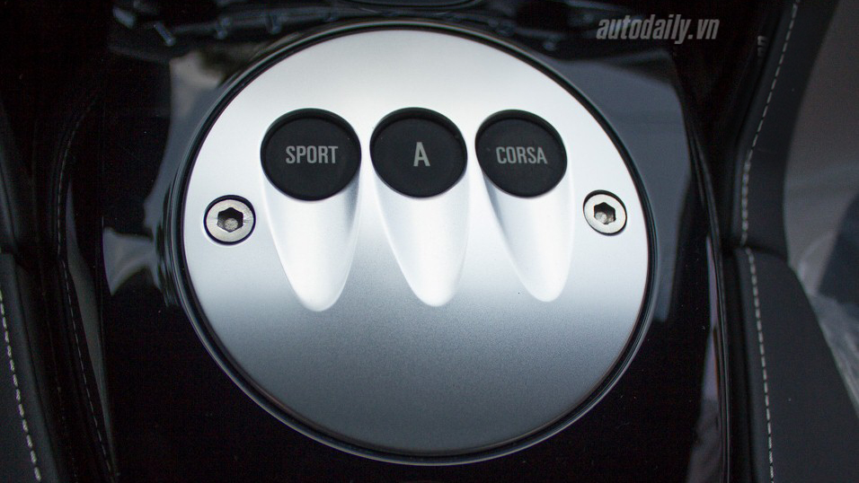 Ngắm vẻ đẹp của Lamborghini Gallardo LP560-4 Spyder đầu tiên tại Việt Nam Gallardo Spyder (26).jpg