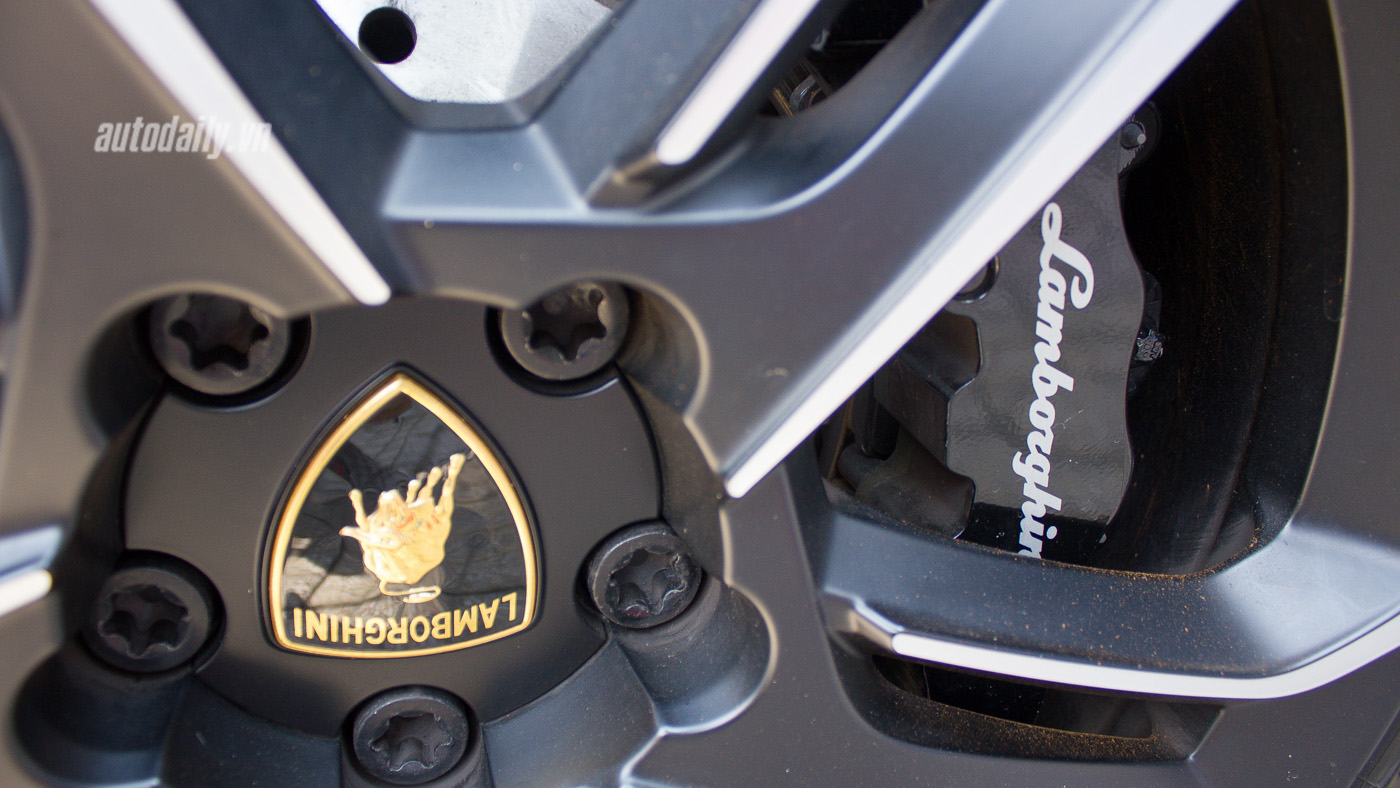 Ngắm vẻ đẹp của Lamborghini Gallardo LP560-4 Spyder đầu tiên tại Việt Nam Gallardo Spyder (31).jpg